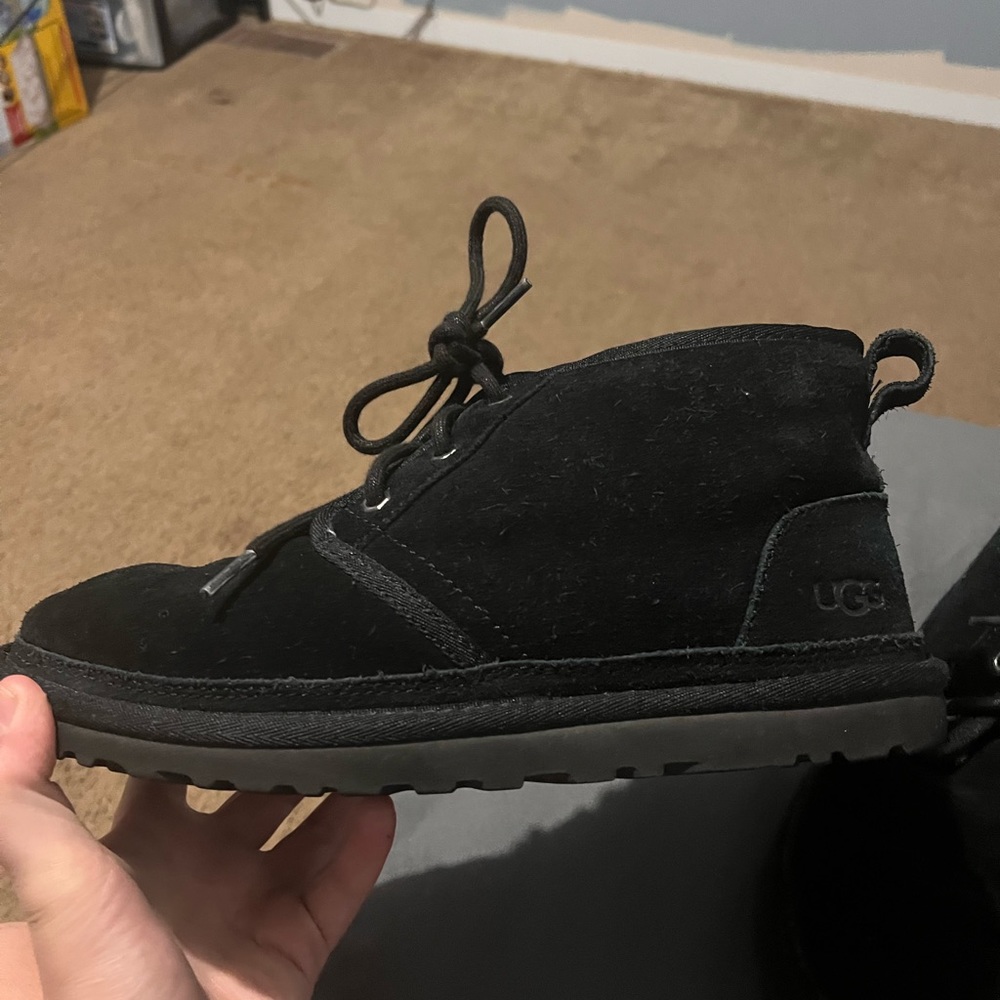 Black uggs - Picture 4 of 6